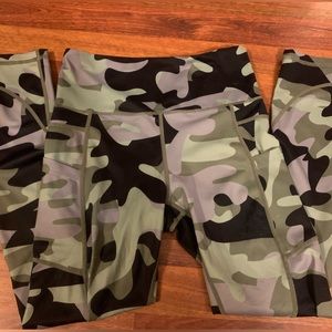 Zyia camo leggings